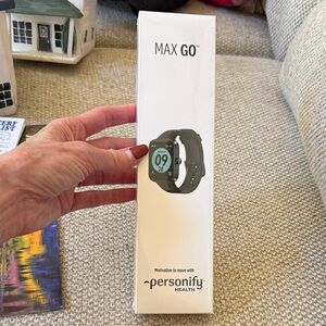 Max Go Smartwatch - Black